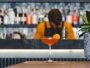 5 habilidades que bartenders precisam para se destacar em 2020 Foto: Thomas Opie via Unsplash